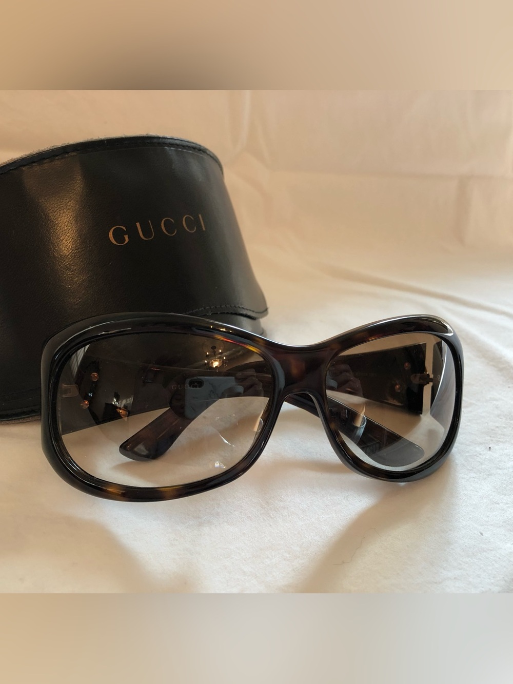 Authentic Gucci Women's Tortoiseshell Sunglasses - Dark Brown Gradient